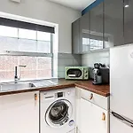 Cosy Spitalfields Hideaway