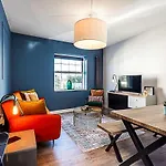 Cosy Spitalfields Hideaway