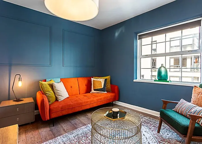 Cosy Spitalfields Hideaway